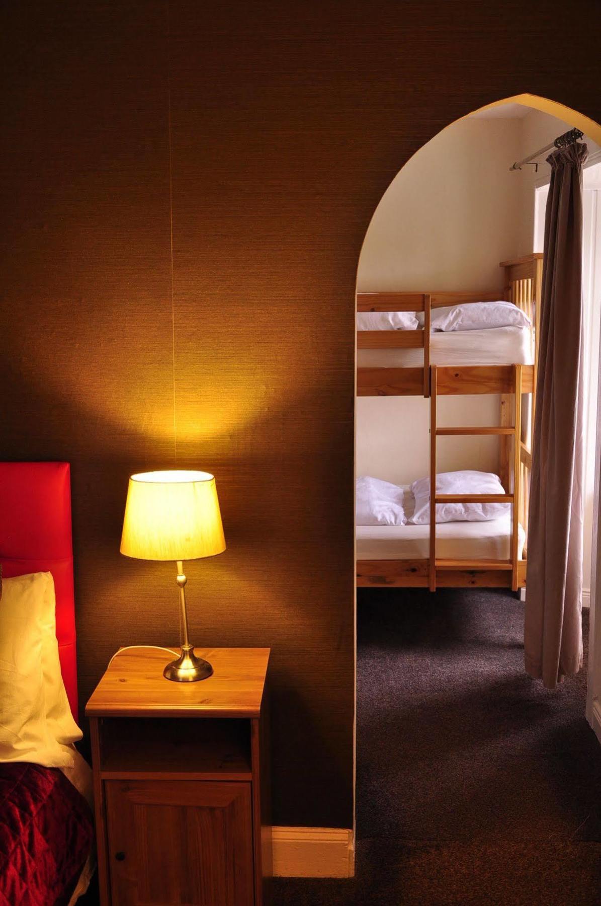 Ben Lawers Hotel エクステリア 写真